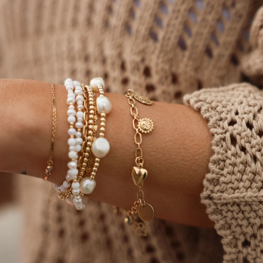 ULTIMATE GIFT GUIDE