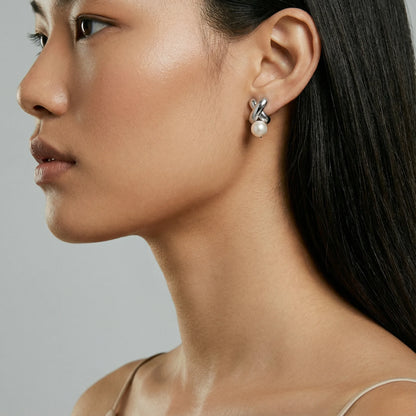Infinity Freshwater  Pearl 925e Sterling Silver Studs
